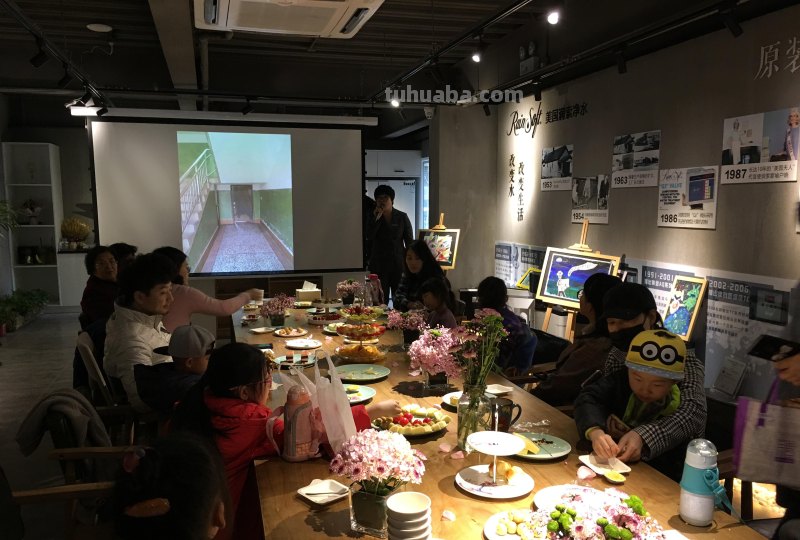 麦麦家第一届“润索杯”儿童公益画展西安举办