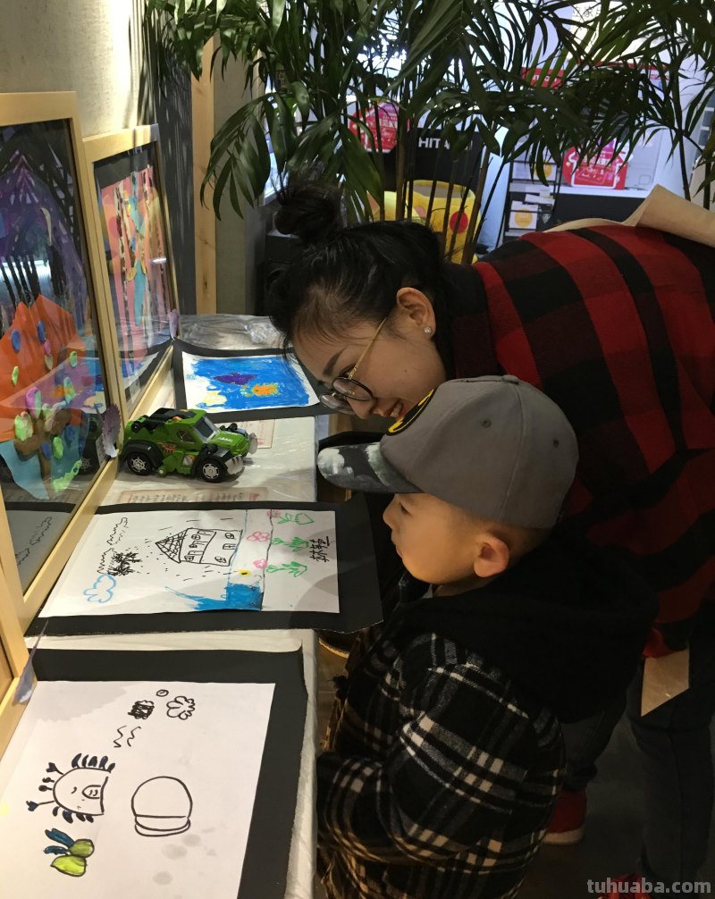 麦麦家第一届“润索杯”儿童公益画展西安举办