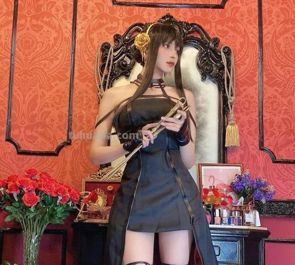 日本女Coser神还原：wiru一人分饰两角：黄昏&amp;约儿