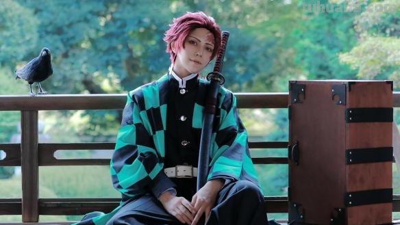 日本女Coser神还原：wiru一人分饰两角：黄昏&amp;约儿