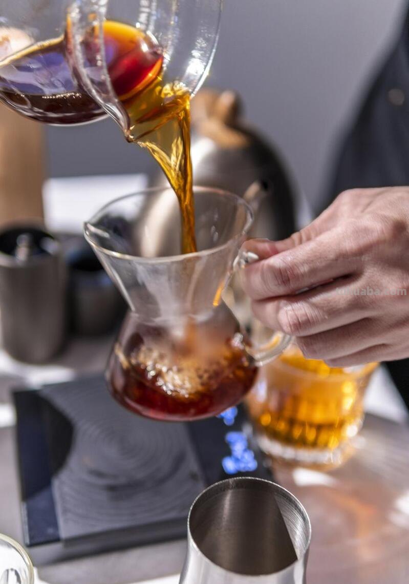 在家烘焙咖啡豆，DIY各种口味，调制咖啡的乐趣你根本想不到！