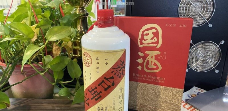 别再交智商税了，这5款好酒年底招待客户最合适，好喝又有面