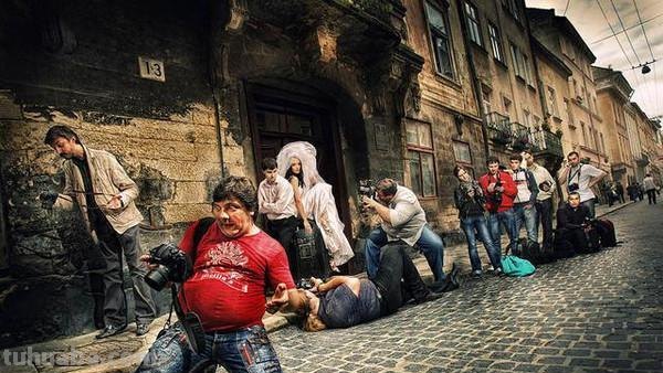 原来婚纱照还能这样拍！魔幻色彩婚纱摄影