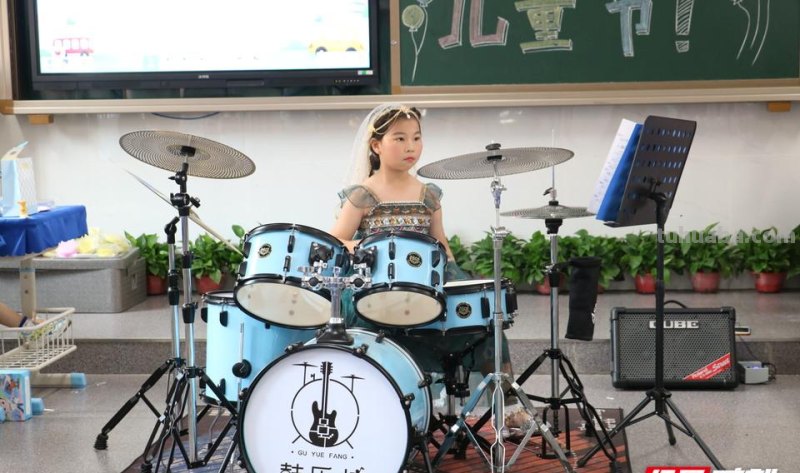 组图丨师生化身经典人物，上演一场cosplay“狂欢”