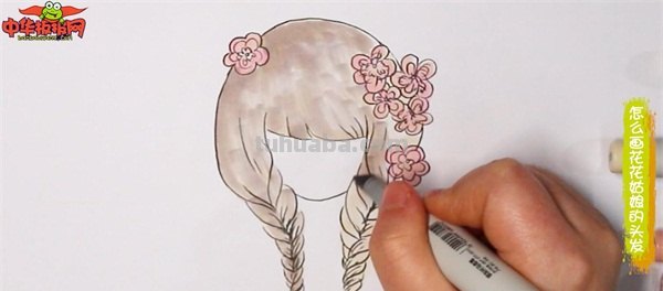 花花姑娘怎么画简笔画（花花姑娘怎么画简笔画又漂亮）