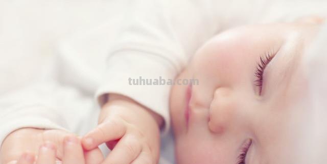 哪几个原因会造成新生儿睡觉总哼哼唧唧?
