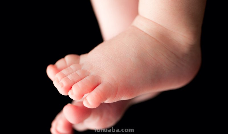 宝宝晚上睡觉的时候,老是哼哼唧唧的,这是为什么?