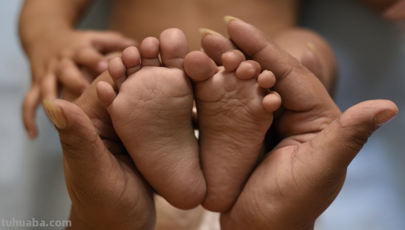 宝宝晚上睡觉的时候,老是哼哼唧唧的,这是为什么?