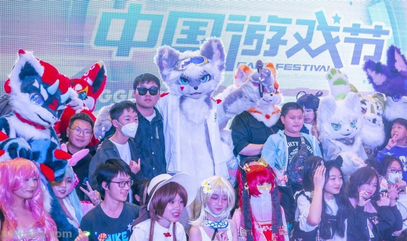 光谷动漫嘉年华假日盛装举行