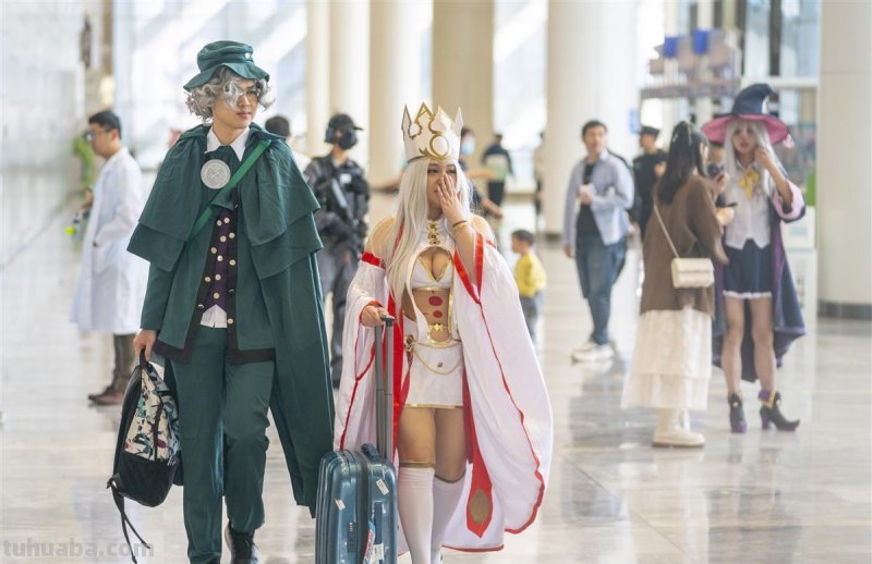 光谷动漫嘉年华假日盛装举行