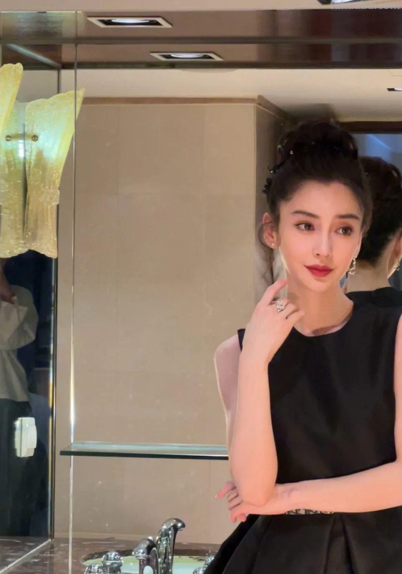 Angelababy那些出神入化的Cos，你粉过几个？