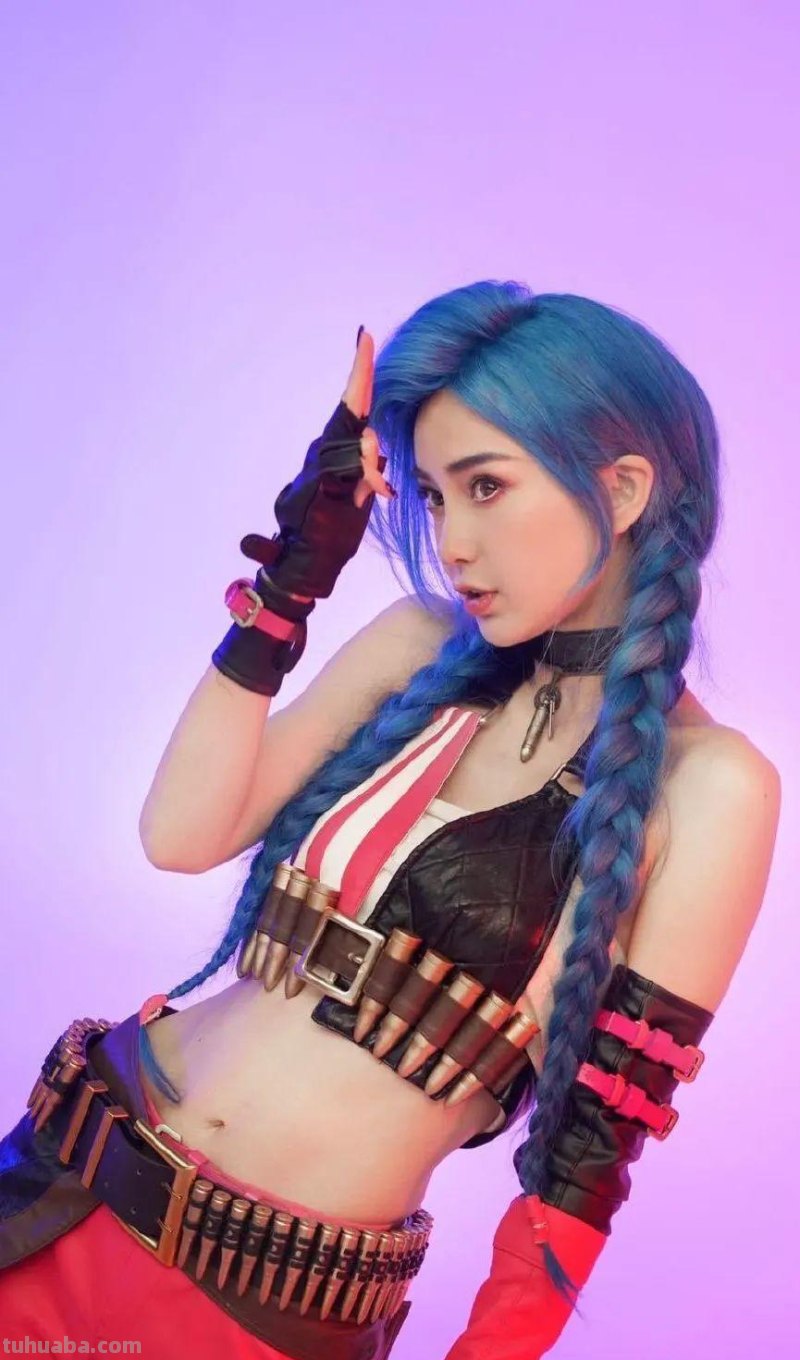 Angelababy那些出神入化的Cos，你粉过几个？