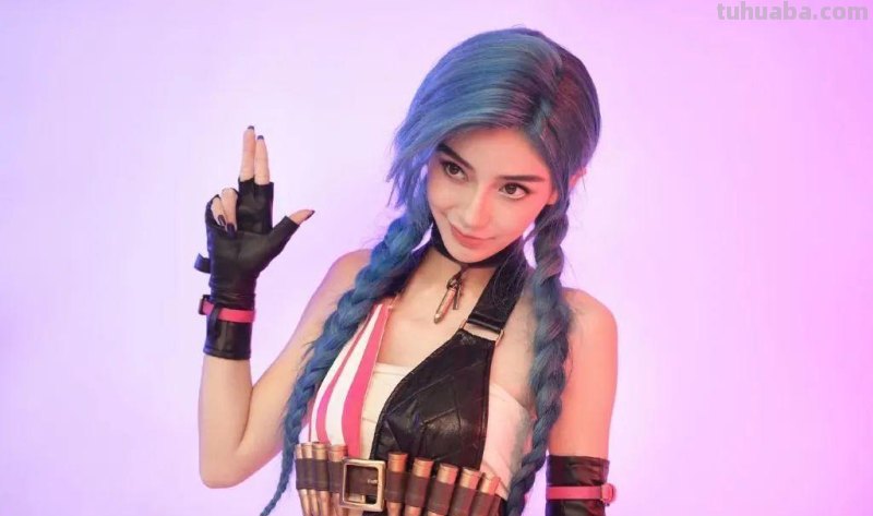 Angelababy那些出神入化的Cos，你粉过几个？