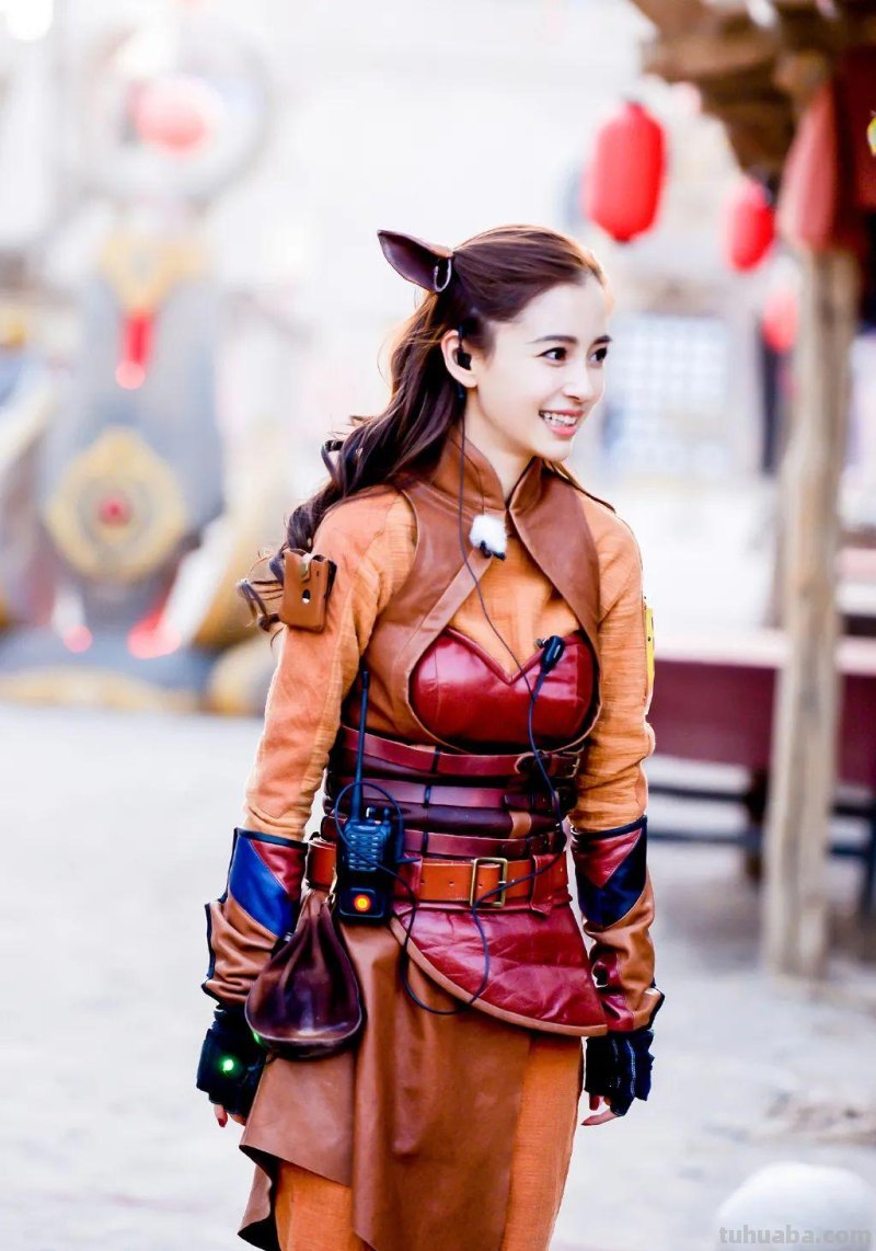 Angelababy那些出神入化的Cos，你粉过几个？