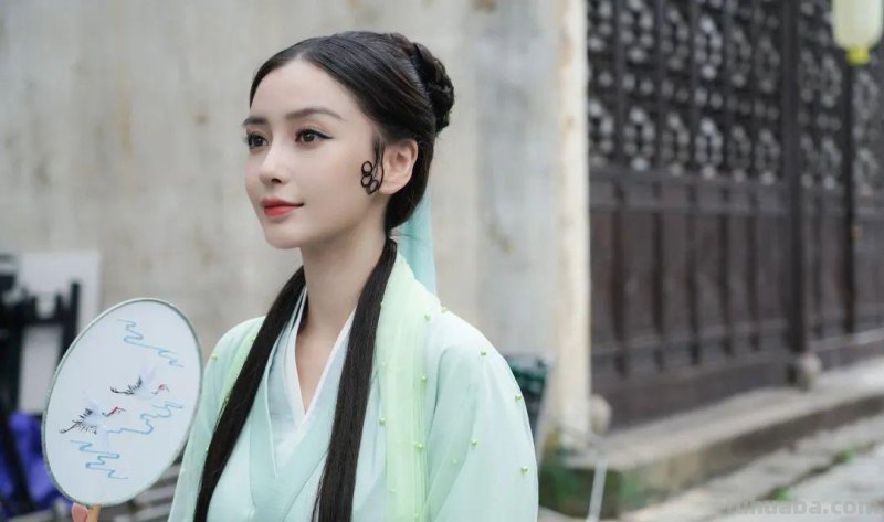 Angelababy那些出神入化的Cos，你粉过几个？