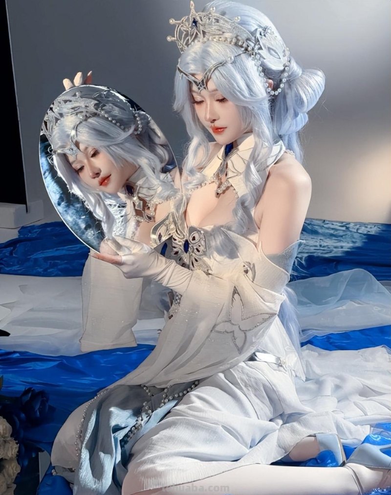 最近1年最火的女Coser!除了COS好看,还喜欢给观众惊喜 最近1年最火的女Coser!除了COS好看,还喜欢给观众惊喜