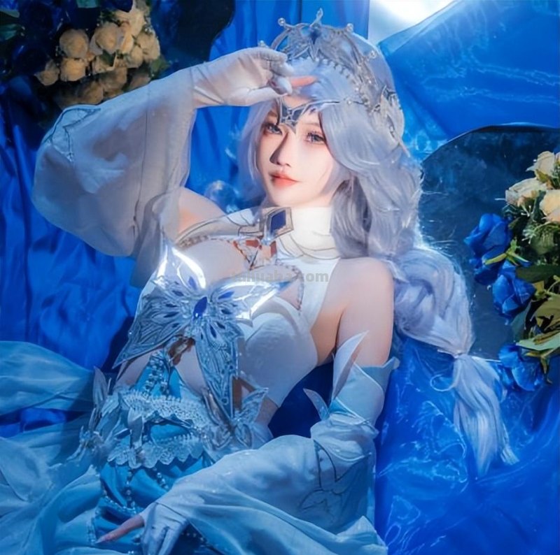 最近1年最火的女Coser!除了COS好看,还喜欢给观众惊喜 最近1年最火的女Coser!除了COS好看,还喜欢给观众惊喜