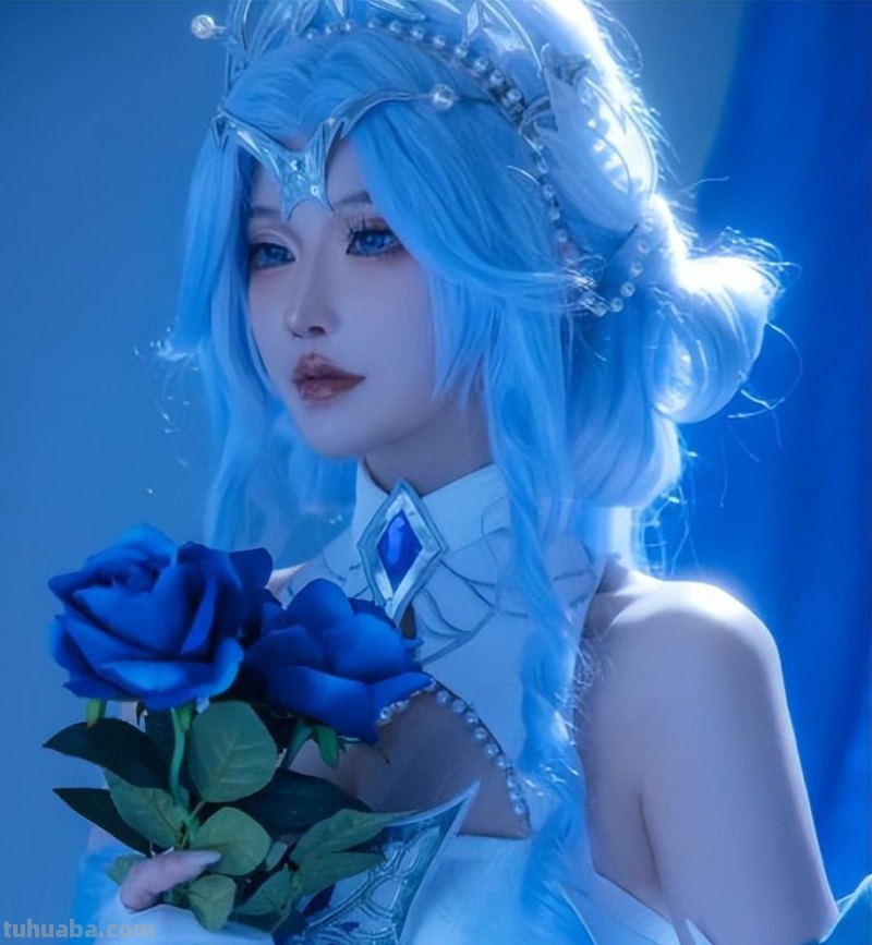 最近1年最火的女Coser!除了COS好看,还喜欢给观众惊喜 最近1年最火的女Coser!除了COS好看,还喜欢给观众惊喜