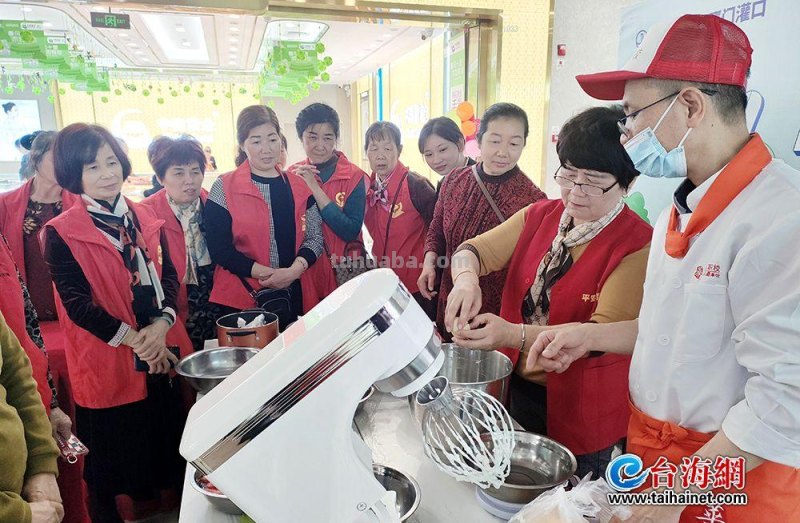 “暖心烘焙 快乐你我”，灌口安仁社区开展烘焙DIY活动