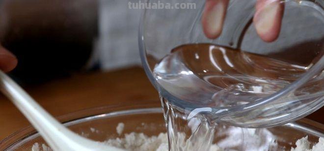 别再买现成的面条了!教你做3款好吃的手工擀面，简单又美味