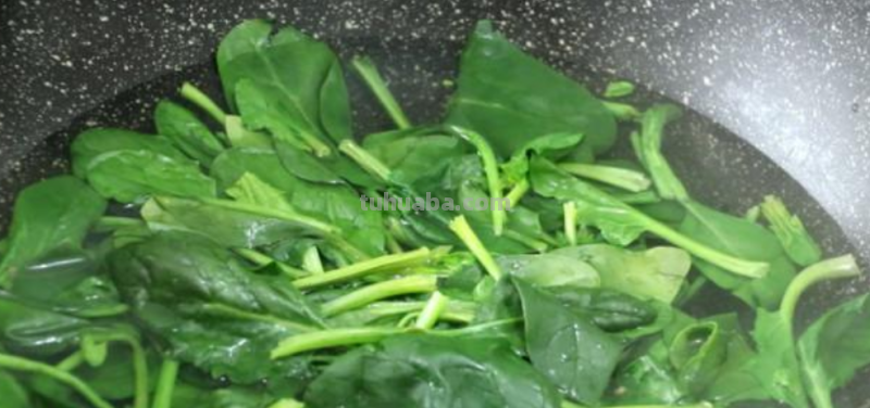 别再买现成的面条了!教你做3款好吃的手工擀面，简单又美味