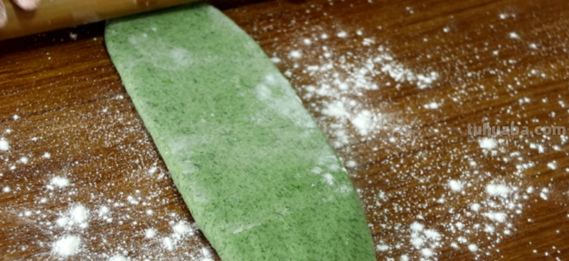 别再买现成的面条了!教你做3款好吃的手工擀面，简单又美味