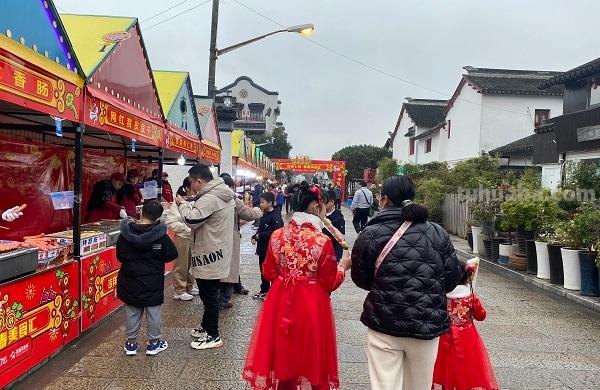 吃得笑逐颜开，忙得不亦乐乎！七宝美食汇，人间烟火气