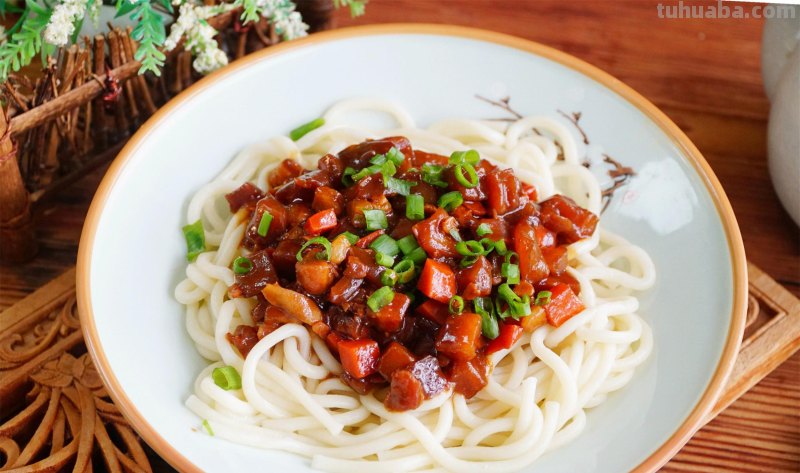 一口气吃精光的家常面，茄子+肉末是真的香，爱吃面条的看过来