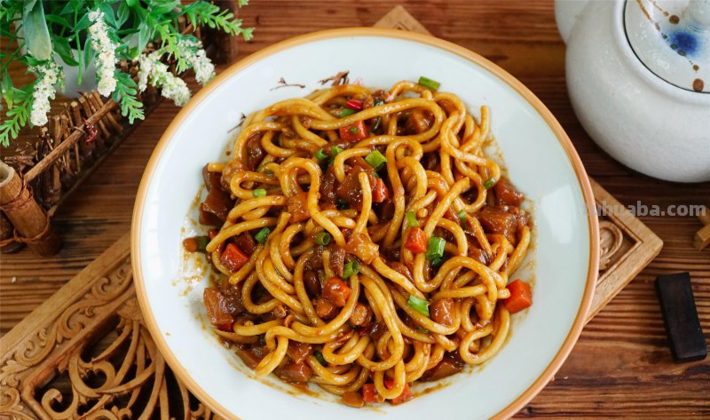 一口气吃精光的家常面，茄子+肉末是真的香，爱吃面条的看过来