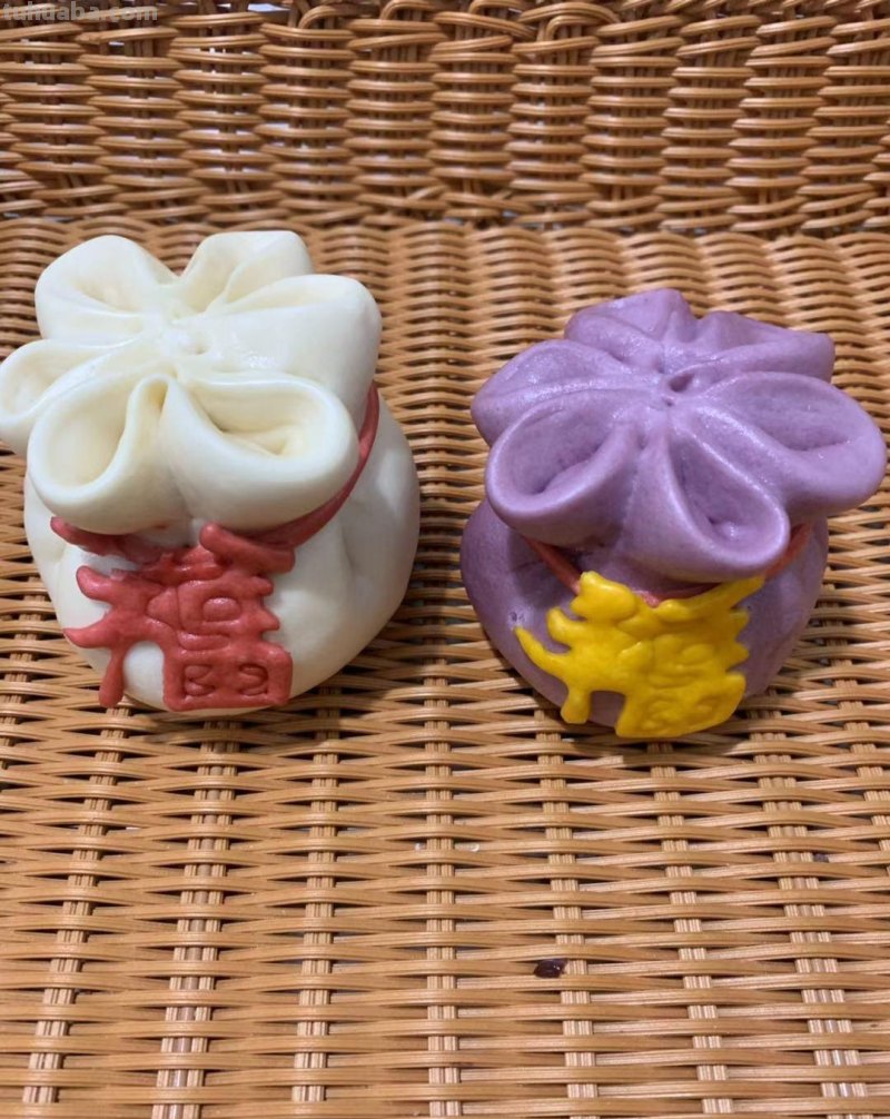 青岛农民美女制作3种“水果”面食，外形逼真还有果肉，无从下嘴