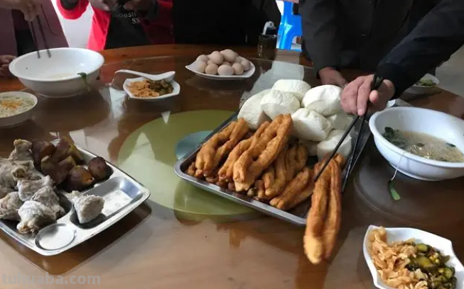 安徽家庭的一日三餐，都爱吃些什么，为何人均预期年龄能到78.8岁