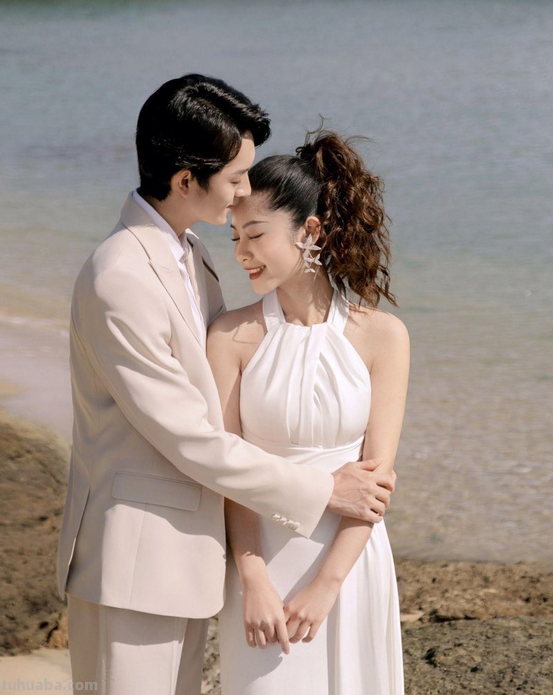 巴黎婚纱（华南总店）-无法抵抗的温柔治愈ins风海边婚纱照