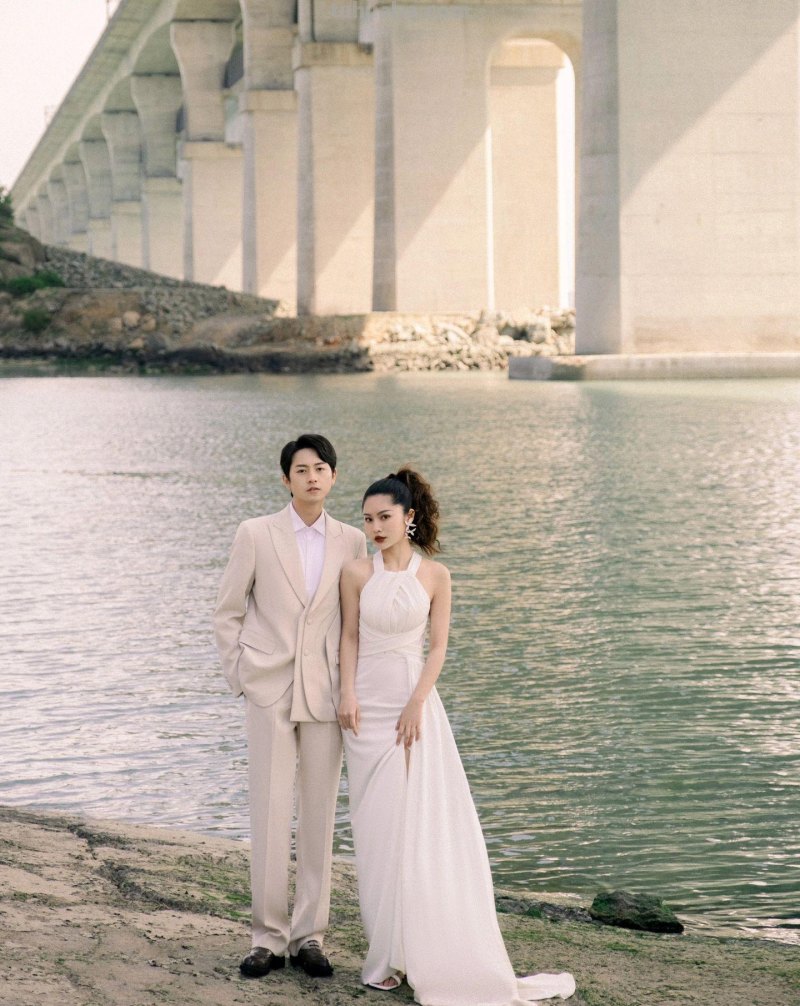 巴黎婚纱（华南总店）-无法抵抗的温柔治愈ins风海边婚纱照
