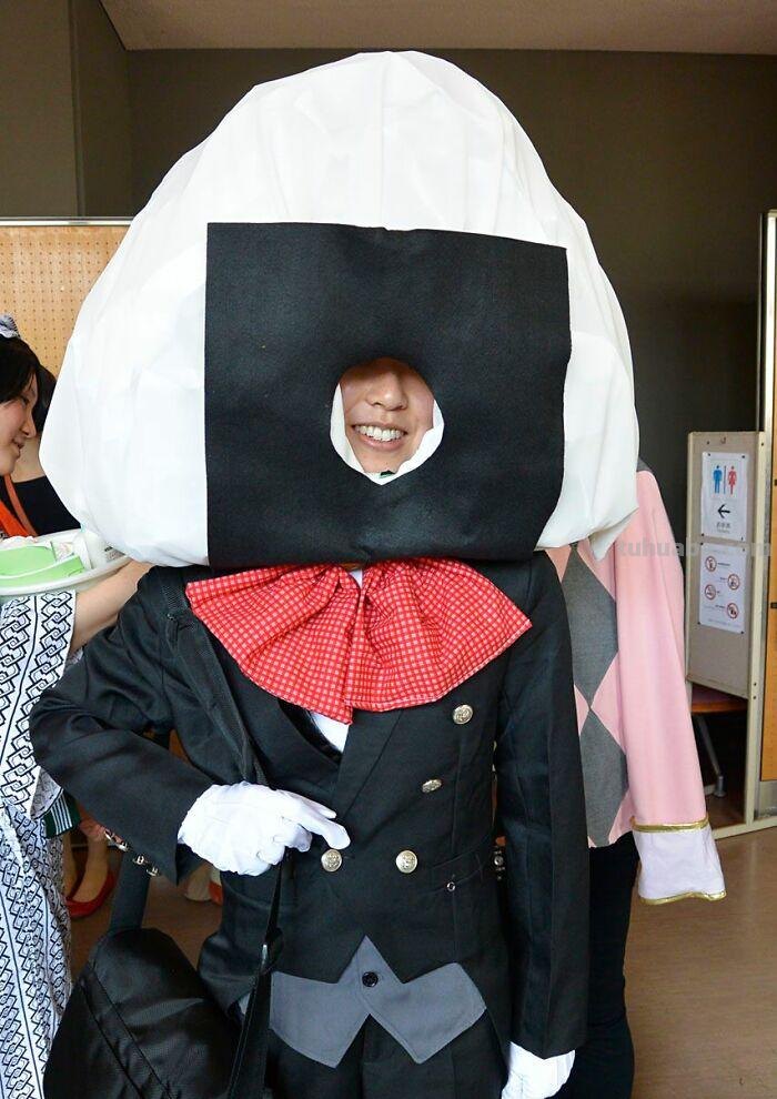 2022日本京都大学毕业典礼，上演cosplay，有人扮演中国宫女