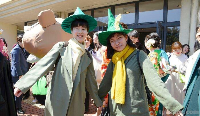 2022日本京都大学毕业典礼，上演cosplay，有人扮演中国宫女