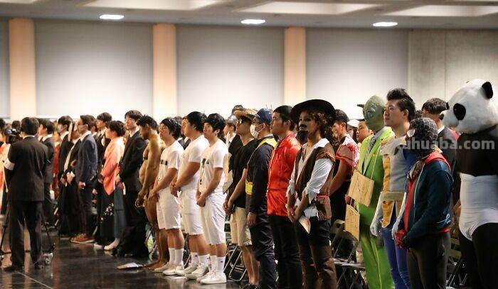 2022日本京都大学毕业典礼，上演cosplay，有人扮演中国宫女