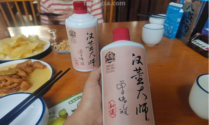 陕西名酒三粮液，曾被当成“五粮液”的山寨，现重出江湖，啥来头
