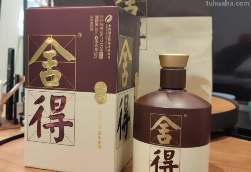 年底聚会用酒清单：这8款好酒，高品质有包装，待客有面还有里