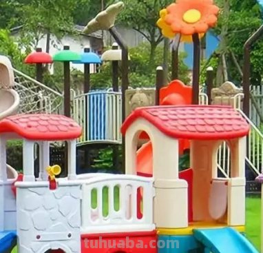 公立幼儿园都是以玩为主,会不会让孩子输在起跑线上呢?为什么?