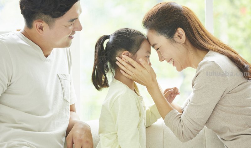 孩子在成长过程中犯错是在所难免的事情,小孩犯错后该如何教育?