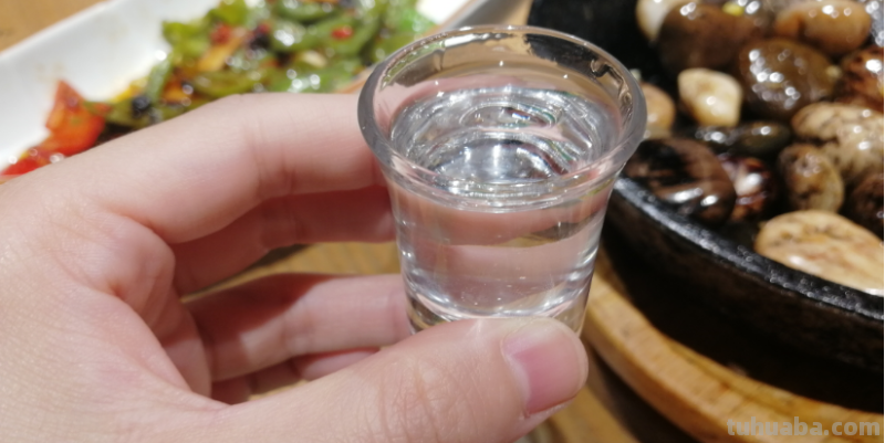 晚饭时喜欢喝2两白酒的人，如今身体咋样了，常喝酒的人建议了解
