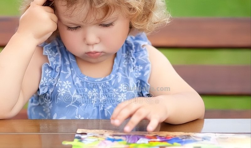 带宝宝玩拼图游戏,到底有什么好处?