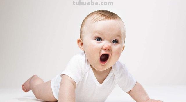 婴儿什么时候练习抬头比较合适?该如何进行练习呢?