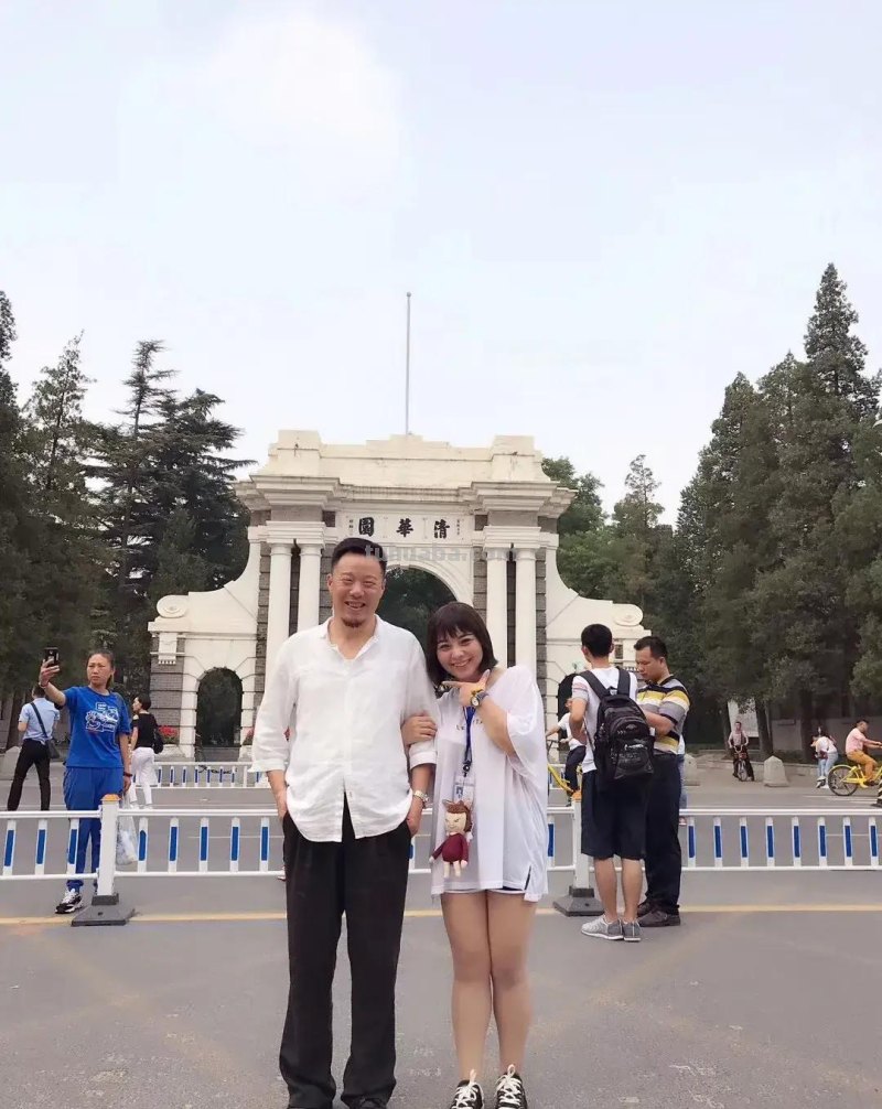 这些小动物在她的水彩画里活了，个个充满神韵！