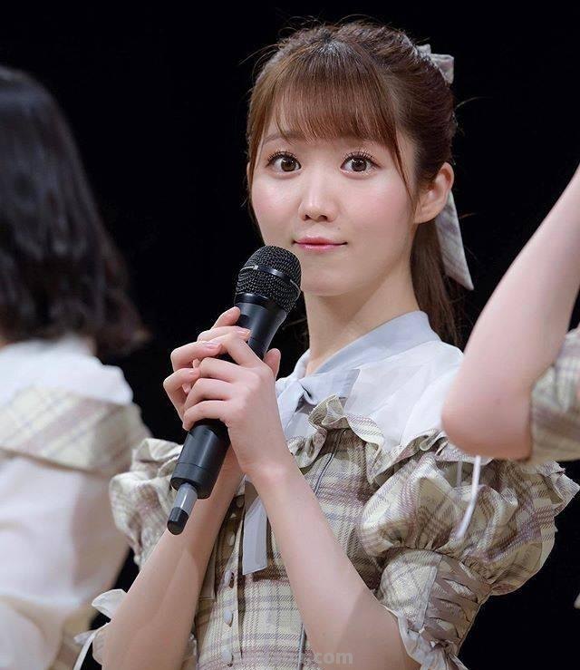 24岁的声优大谷映美里，标准的日系可爱少女，专注于偶像事业