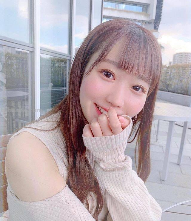 24岁的声优大谷映美里，标准的日系可爱少女，专注于偶像事业