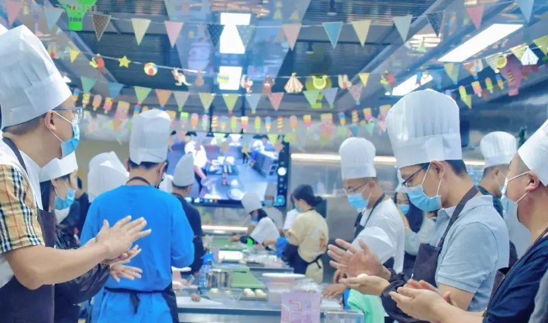 烘焙DIY、拍照打卡…甜蜜的亲子时光就藏在这儿！