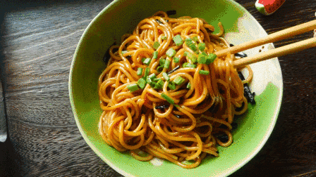 这碗明星DIY面条爆红网络，盘点像它一样好吃的中华面食