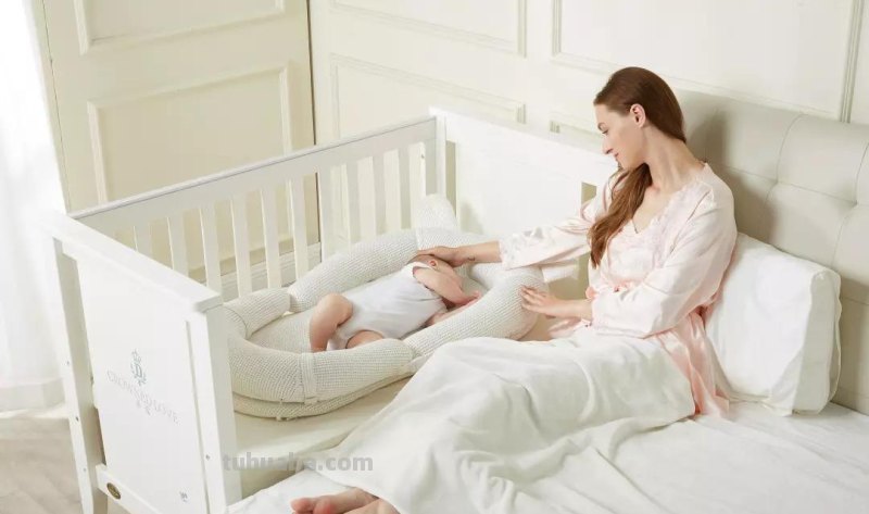 新生儿的奶瓶可以买大点吗 新生儿的奶瓶可以买大点吗还是小点