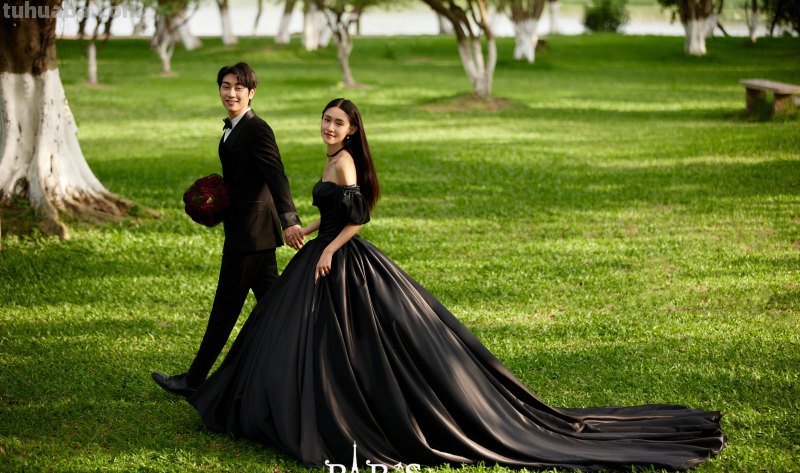 巴黎婚纱(华南总店)-原创-不一样的黑色婚纱照-暗黑森系绝了 巴黎婚纱(华南总店)-原创-不一样的黑色婚纱照-暗黑森系绝了